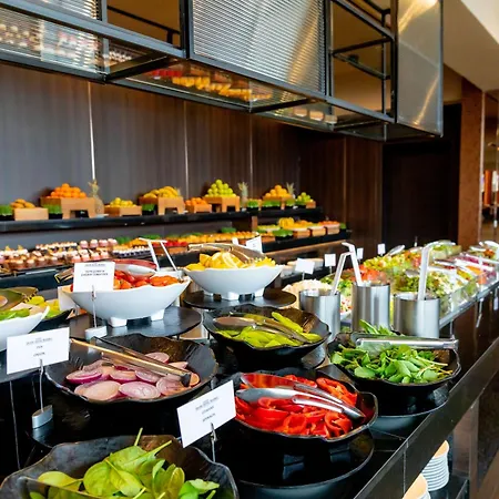 Grand - Fitness & מלון בנסקו