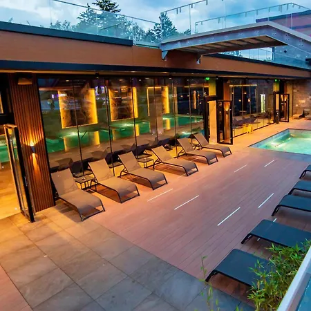 Grand - Fitness & מלון בנסקו