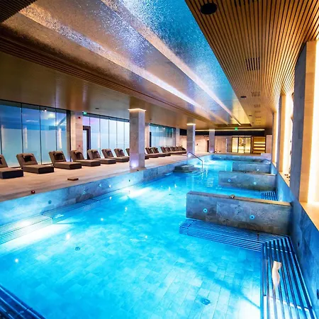 Grand - Fitness & Ξενοδοχείο 5*