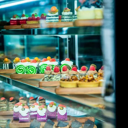 Grand - Fitness & Ξενοδοχείο