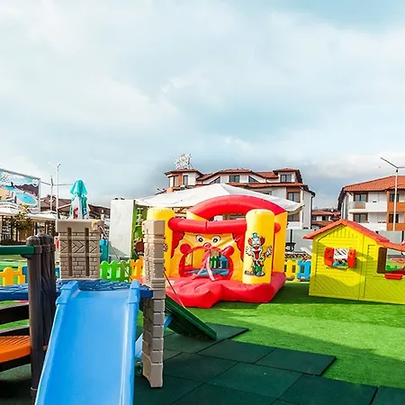 Grand - Fitness & Ξενοδοχείο 5*